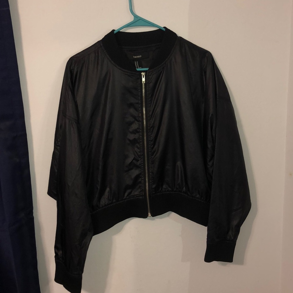 FOREVER 21 LIGHTWEIGHT BOMBER JACKET BLACK